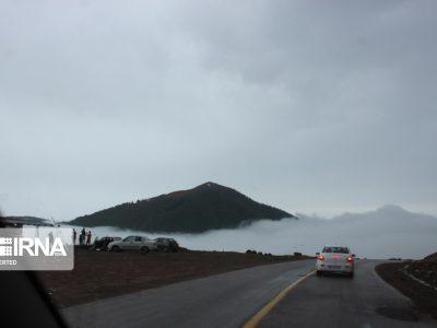 برخی جادههای خراسان رضوی مه آلود است