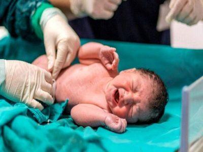 زایمان طبیعی؛ انتخابی با برتریهای فیزیولوژیک برای مادر و نوزاد