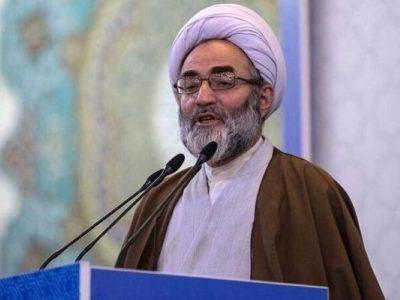امام جمعه رشت: دستگاه های نظارتی قیمت ها در بازار را با جدیت کنترل کنند