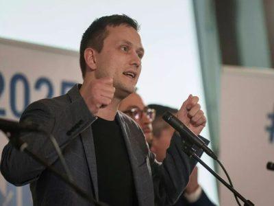 نخستوزیر گرینلند: ترامپ باید خیالپردازی درباره الحاق را کنار بگذارد