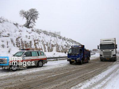 باران و برف در جادههای خراسان شمالی / رانندگان احتیاط کنند
