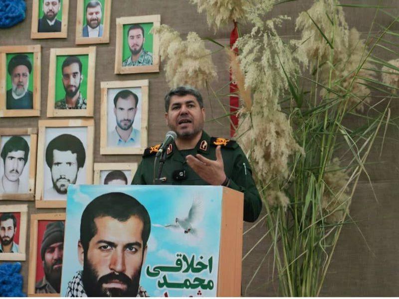 فرمانده سپاه امام بوشهر: شهید سلیمانی اجازه نمی داد حتی یک نفر از قطار انقلاب پیاده شود