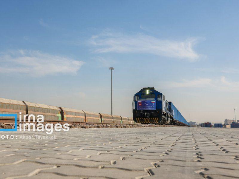 سوت قطار در باند دوم راه آهن زنجان – قزوین به صدا درمیآید