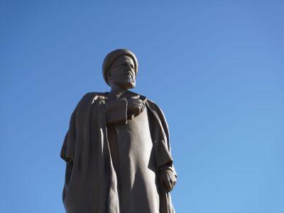 تندیس شهید رئیسی در اردبیل بعد از مقاومسازی نصب شد