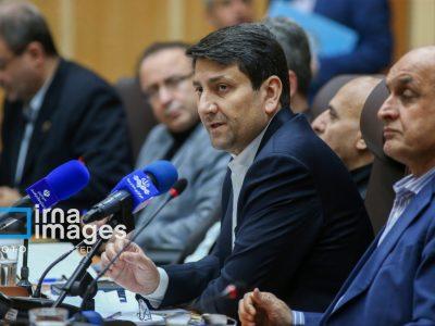 نگاهی به سفر وزیر ارتباطات به گیلان؛ از افتتاح ۳۰۵ پروژه تا صحبت از اپراتورهای هوش مصنوعی