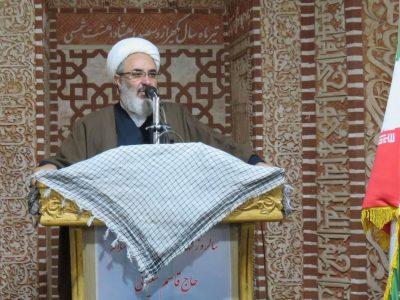 مکتب شهید سلیمانی مسیرگشای مشکلات کشور است