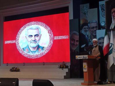 امام جمعه کیش: مکتب و راه سردار سلیمانی ادامه دارد