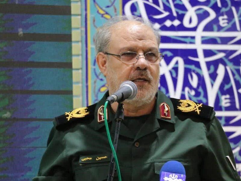 تولید قدرت از کارکردهای اقامه نماز در جامعه است