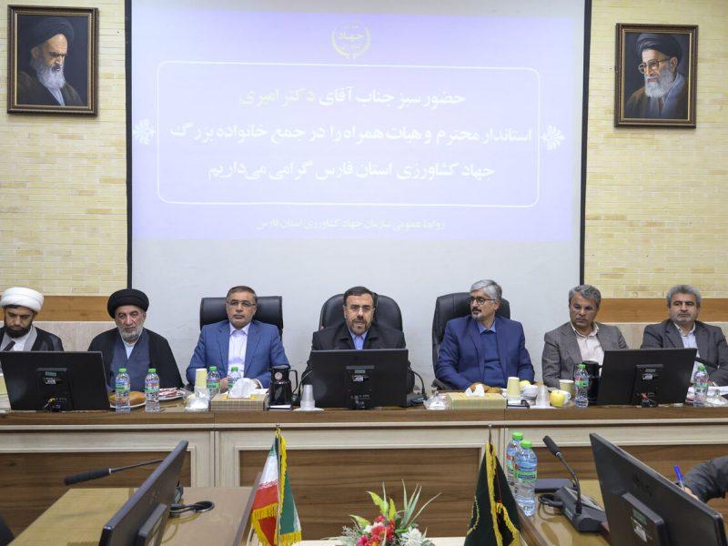 جهاد کشاورزی نقش مهمی در اجرای طرح اقتصادی دولت دارد؛ لزوم نظارت بر فروشگاه‌های توزیع کالا