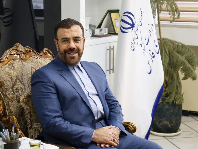 استاندار فارس: توسعه پایدار در گرو اعتماد به اراده و اندیشه جوانان است