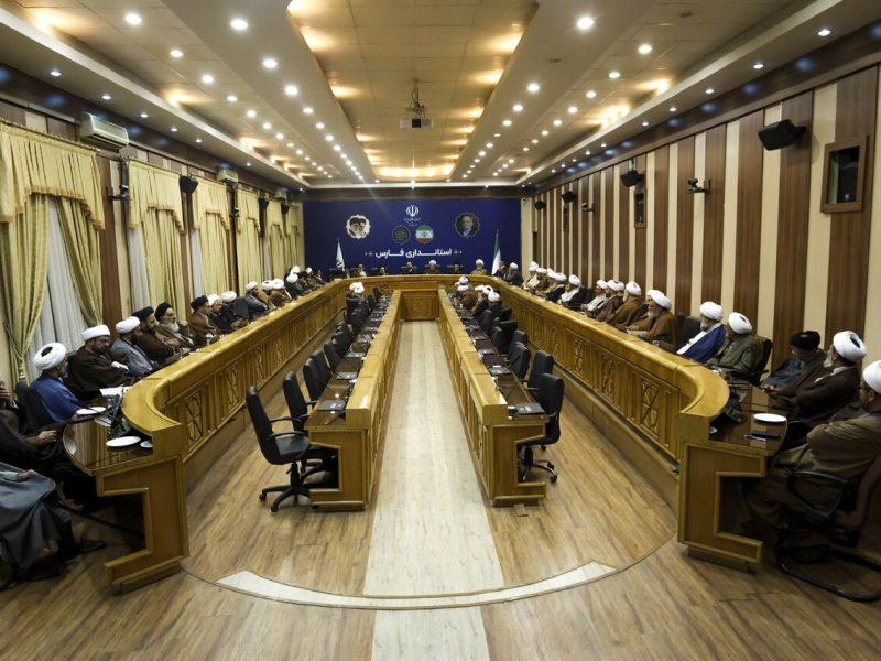 استاندار فارس: اصلاح ساختارهای اقتصادی ضرورتی اجتناب‌ناپذیر برای صیانت از حقوق مردم است