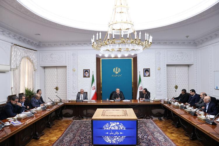 پزشکیان: رویکرد دولت سهیم کردن صنعتگران و تولیدکنندگان در تصمیمگیریها است