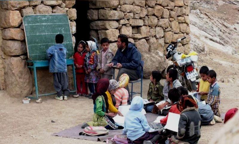 ۱۷۰۰ دانش‌آموز لرستانی در انتظار سقف ایمن آموزشی