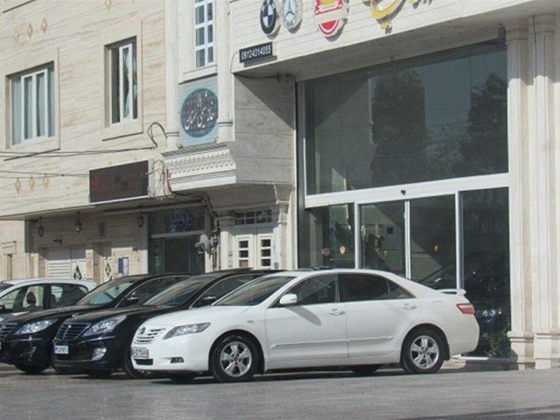 نمایشگاه داران خودرو اولین صنف مزاحم برای خروج فوری از بندرعباس هستند