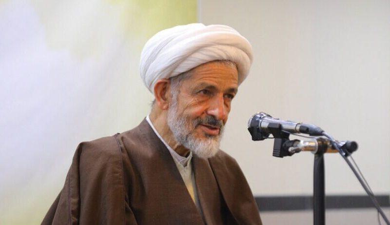 عالمان حوزه باید با تحقیق و تخصص سخن بگویند