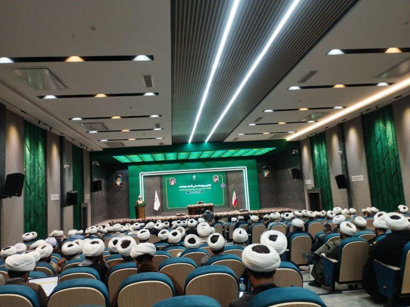 اولین رویداد ملی ائمه جماعت در قم برگزار شد
