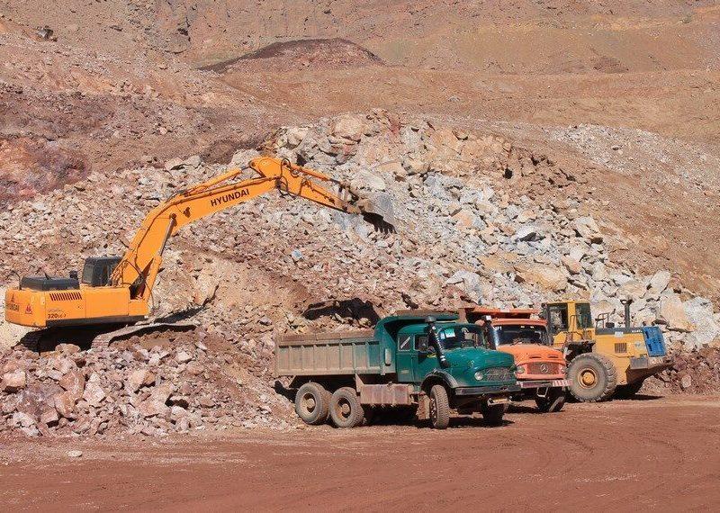 چرا با وجود تعداد معادن، میزان عوارض حمل در سمنان مطلوب نیست؟