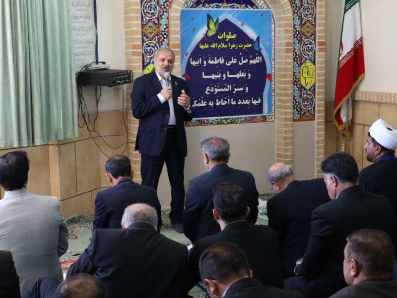 نماز، راهبر زندگی و تربیت است؛ دانش‌آموزان مراقب دسیسه‌های دشمنان باشند