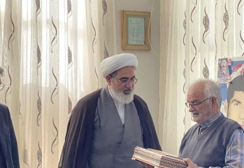دیدار نماینده رییس قوه قضاییه با خانواده شهید اشکستانی در نایین
