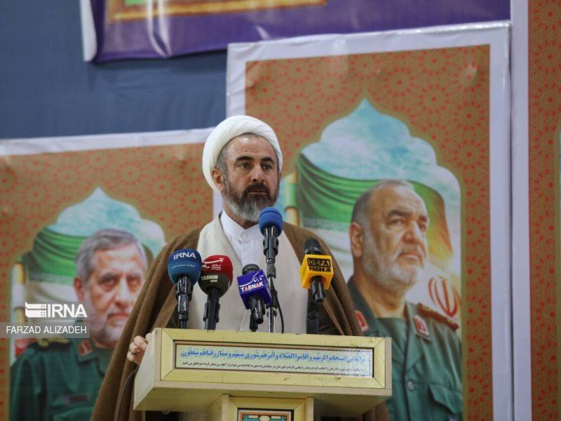 امام جمعه ایلام: اقتدار جمهوری اسلامی دشمن را به عقب‌نشینی واداشت