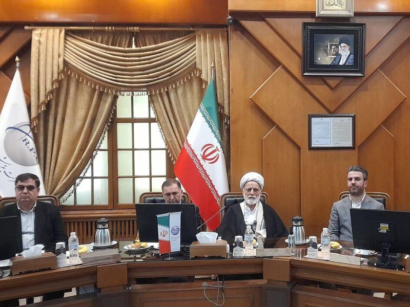 آیت‌الله دری: ظرفیت‌های خالی صنعت با همت بلند مدیران به موتور محرکه اقتصاد تبدیل شود