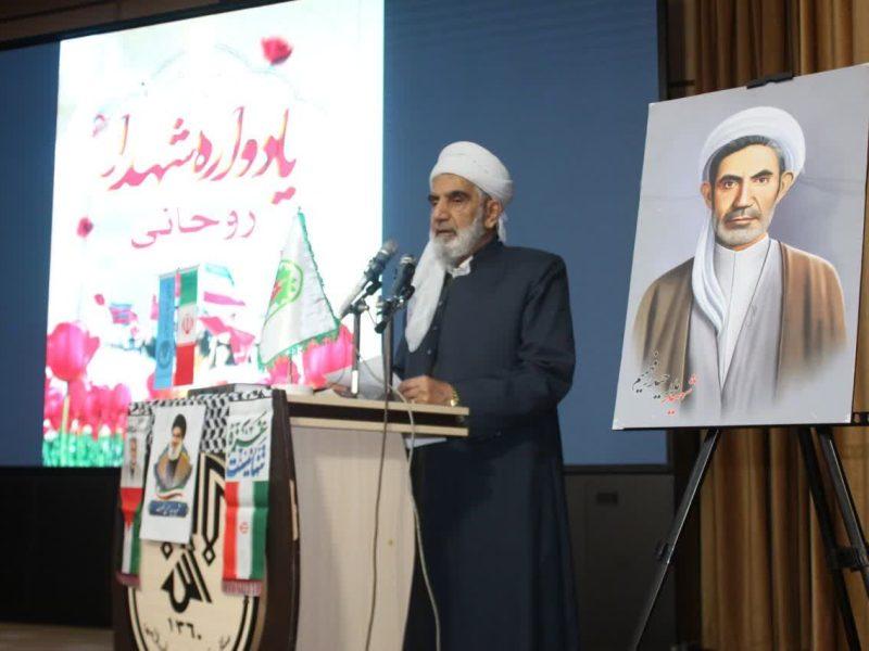 نماینده کردستان در مجلس خبرگان: ظرفیت‌های داخل برای رفع مشکلات کشور بکارگیری شود