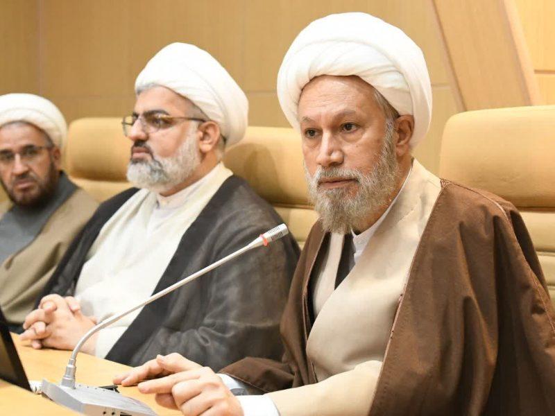 تمسک به قرآن و عترت، تنها راه حل مشکلات فرهنگی و اجتماعی کشور