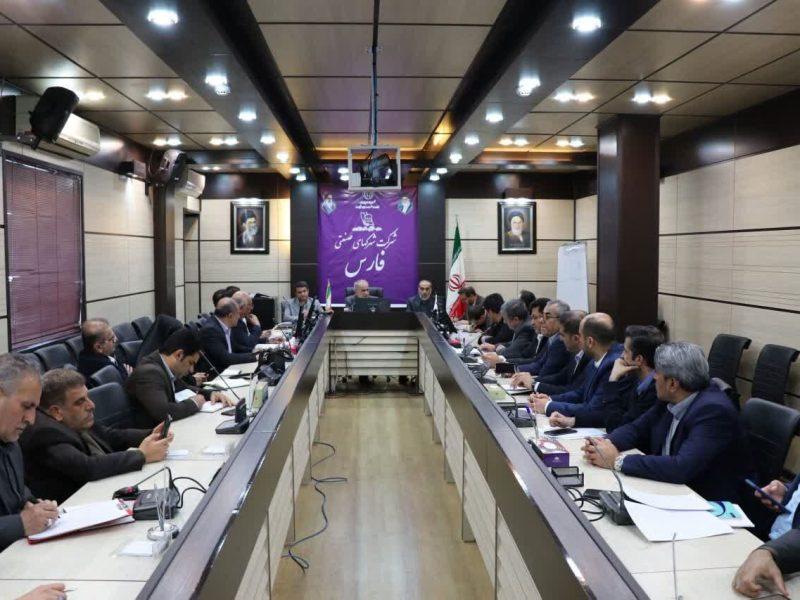 چالش تامین مالی صنعت فارس واکاوی شد؛ از بستههای بینام سرمایهگذاری تا فیبر نوری