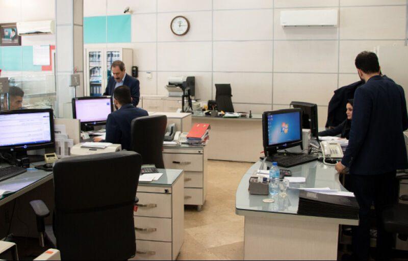 دستگاه‌های اجرایی فارس از فردا با ظرفیت ۳۰ درصدی کارکنان فعالیت می‌کنند