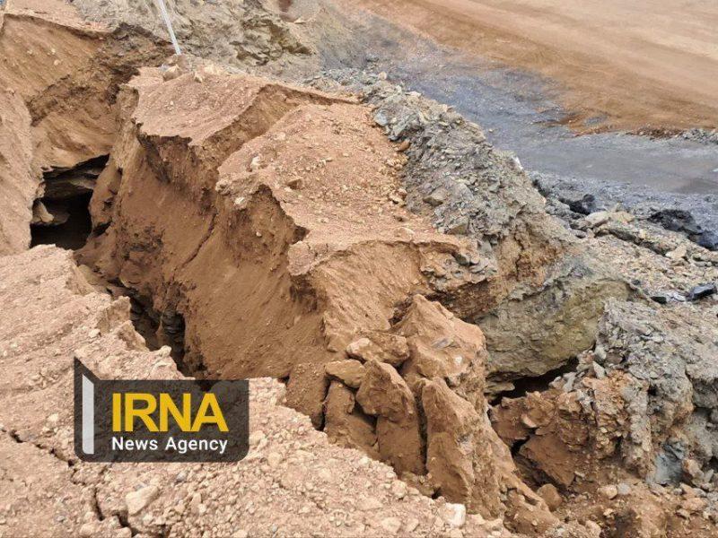رانش زمین موجب قطع ارتباط مخابراتی در مناطقی از کوهدشت شد