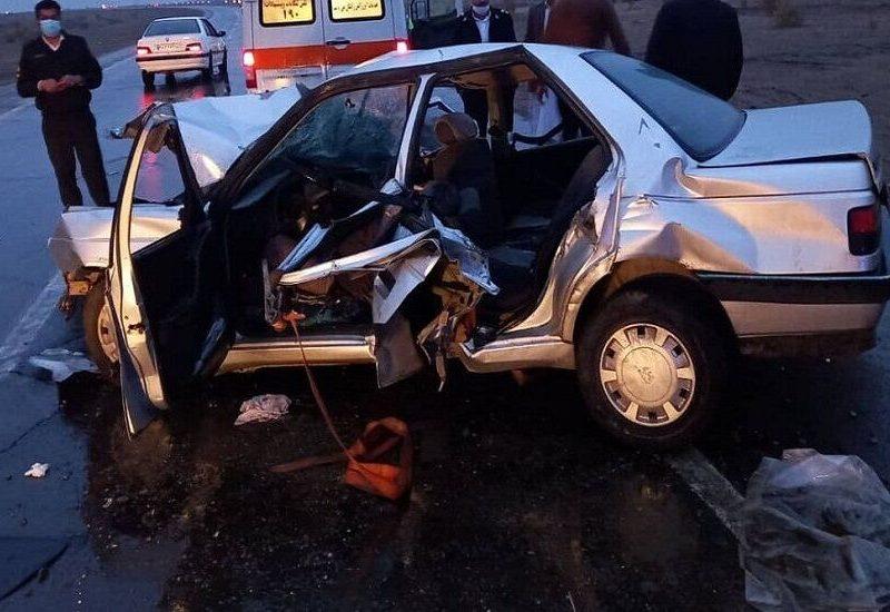 ۱۳ مصدوم در پی برخورد ۲ خودرو در جاده سبزوار