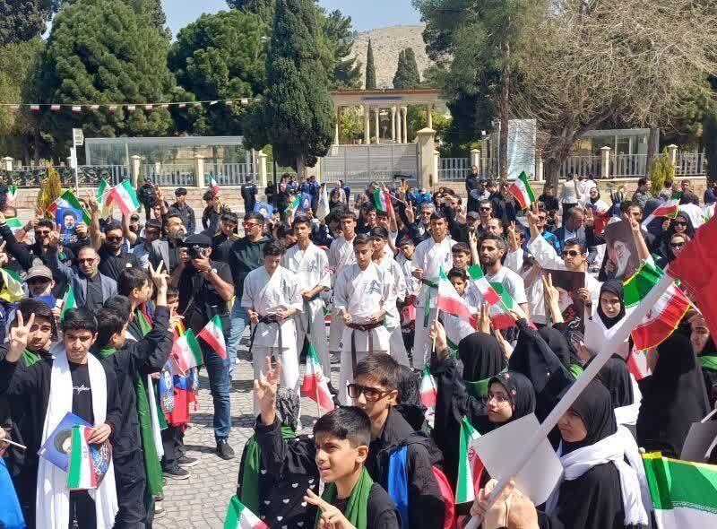 بیعت ورزشکاران شیراز با رهبر معظم انقلاب؛ از میدان قهرمانی تا سنگر دفاع از میهن+ فیلم