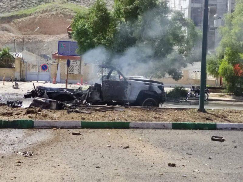حمله جنگندههای رژیم آمریکایی–صهیونیستی به آمبولانس هلال احمر در لار+ فیلم