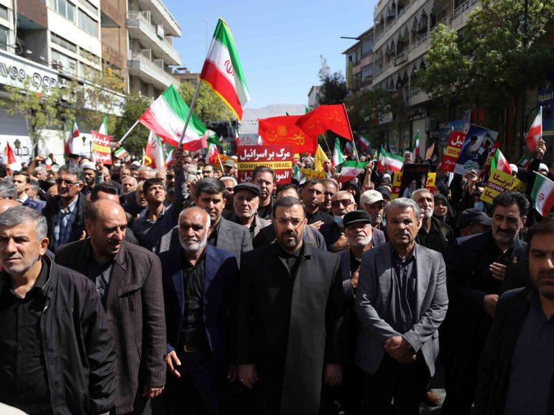 استاندار فارس: تشییع باشکوه شهدا حاکی از اراده پولادین مردم در دفاع از کشور است