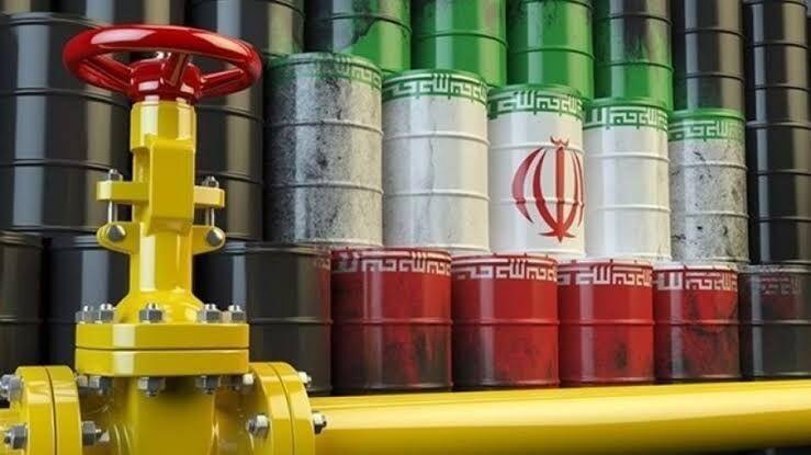 فیلم | کارکنان نفت در جزیره خارگ فداکارانه از منافع ملی دفاع می کنند