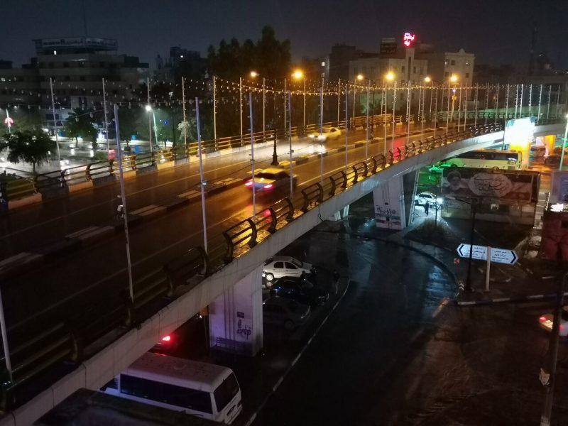 بارش شدید باران موجب آبگرفتگی معابر و خیابان های بندرعباس شد + فیلم