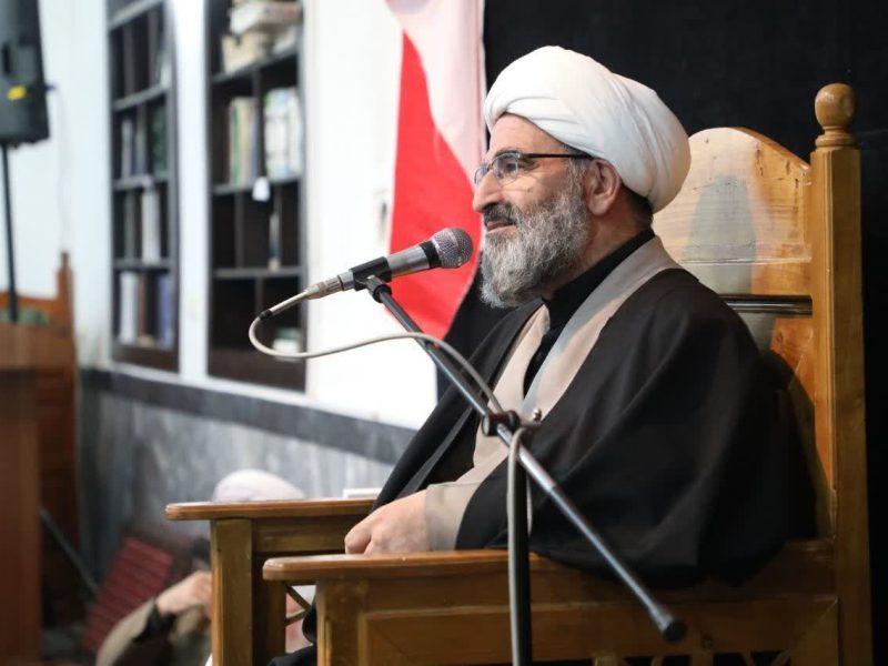 نماینده ولی فقیه در سمنان: طرح موضوع مذاکره دسیسه دشمنان برای تفرقه‌افکنی است