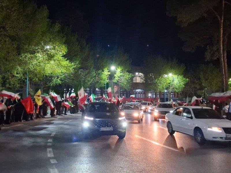 فیلم| نونهالان یزد: پا به پای بزرگترها، پای انقلابیم