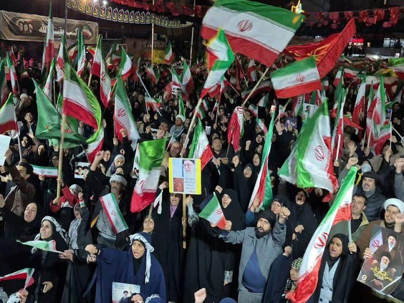همان الله‌اکبرهای بهمن ۵۷؛ تداوم‌ قاطع تجمعات‌ مردم کرمان در دفاع از ایران‌ جان‌ + فیلم‌