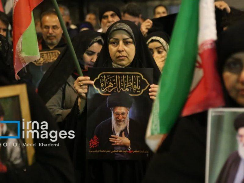 چشم‌های پر از امید و دل‌های پر از افتخار در تجمع بجنورد