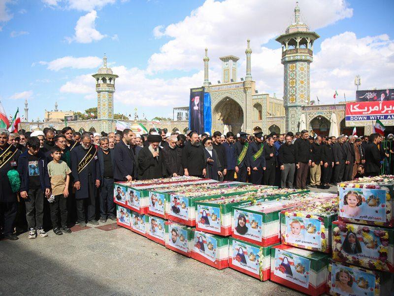 وداع سنگین در قم؛ بدرقه پیکر یک خانواده کامل از کودک خردسال تا مادر و مادربزرگ
