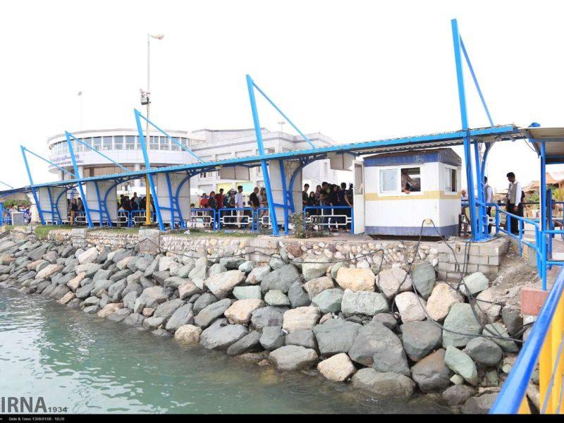 شرایط جوی و دریایی نامساعد، بندر مسافری قشم را تعطیل کرد