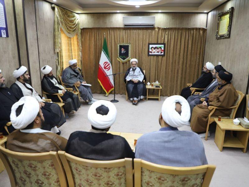 امام جمعه زاهدان: حفظ انقلاب بدون حضور مردم در صحنه ممکن نیست