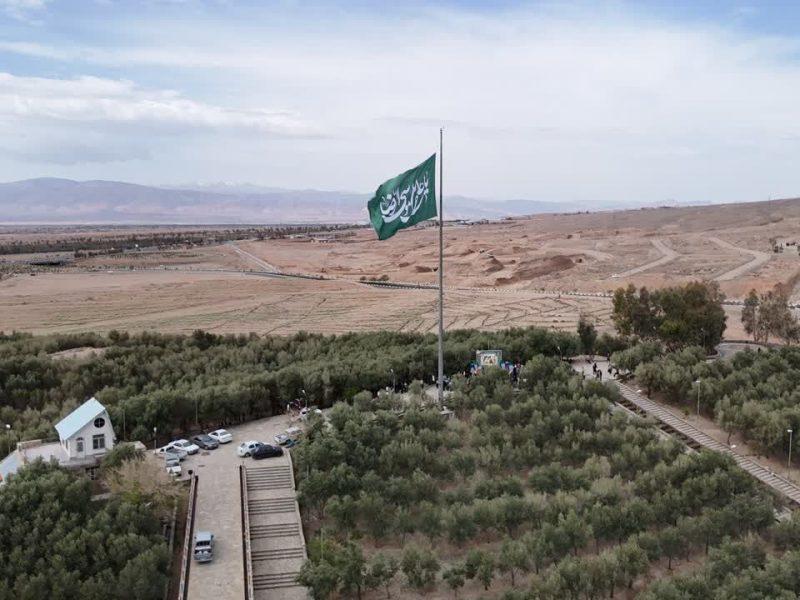 تصاویر/ اهتزاز پرچم بارگاه رضوی در پایتخت یاقوت‌های سرخ