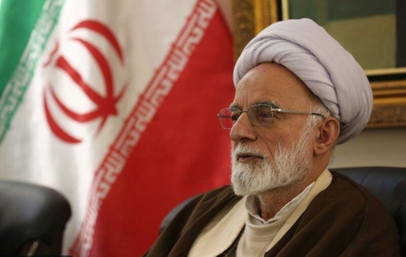 امام جمعه اراک: حماسه سوم خرداد الگویی راهبردی برای مقابله با جنگ ترکیبی است