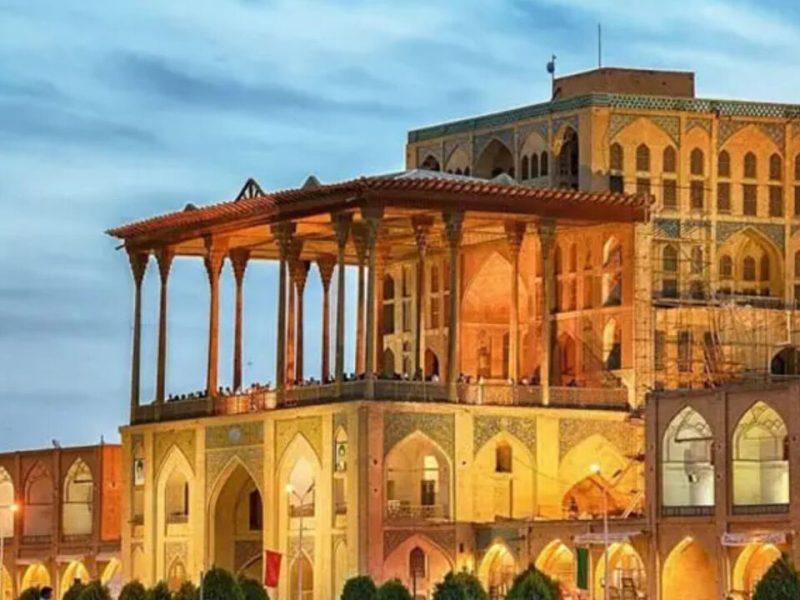 سند مالکیت «هشت و بهشت» و «کاخ عالی قاپو» به نام میراث‌فرهنگی اصفهان شد 