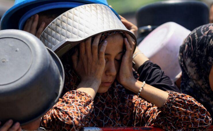 ادامه حملات ارتش صهیونیستی همزمان با تشدید محاصره و گرسنگی در غزه