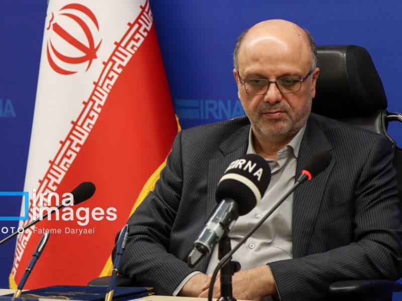 بهره‌وری کارمندان دولت سالی ۱.۶ درصد رشد دارد