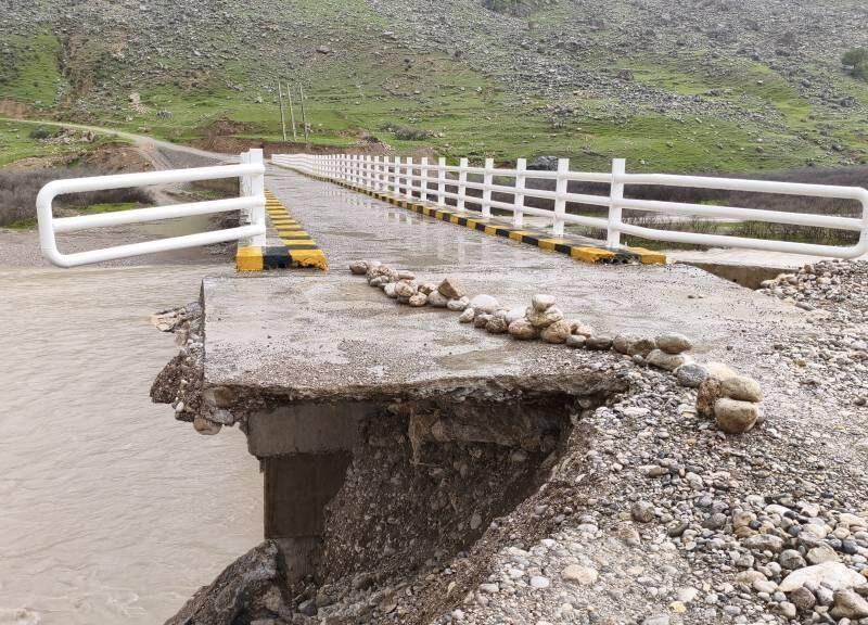 طغیان رودخانه در زیراب مازندران، پل ارتباطی ۲ روستای منطقه را تخریب کرد