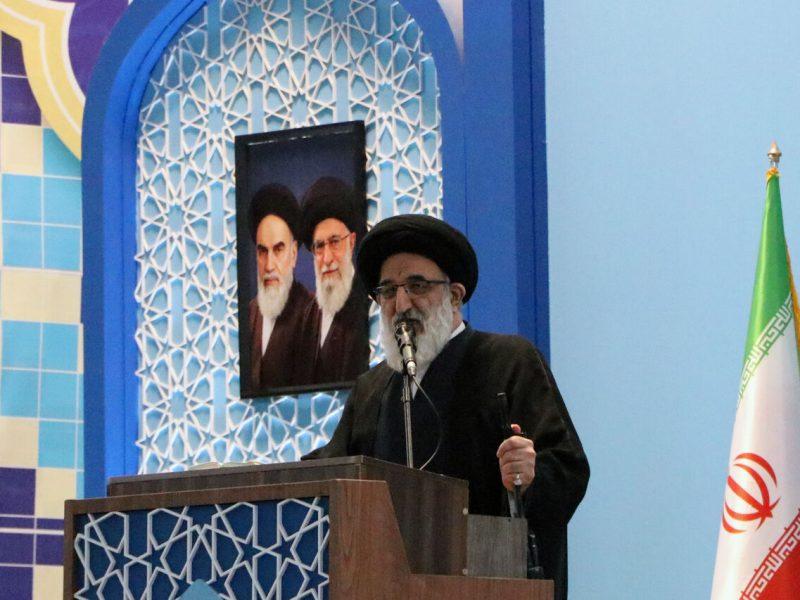 امام جمعه کرج: مقاومت تنها راه مقابله با تهدیدات دشمن است
